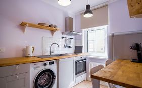 Dream Stay - Authentic Studio Near Seaplane Harbour